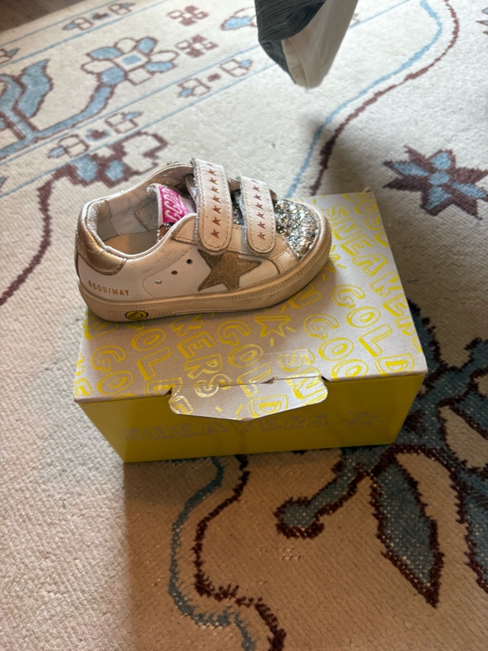 Toddler Golden Goose - Picture 2 of 4